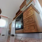شقة Nina
