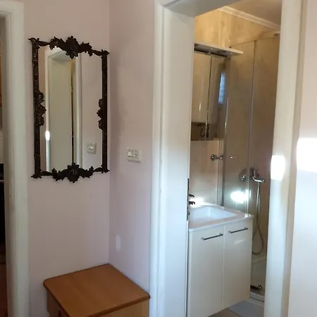 Apartment Nina *