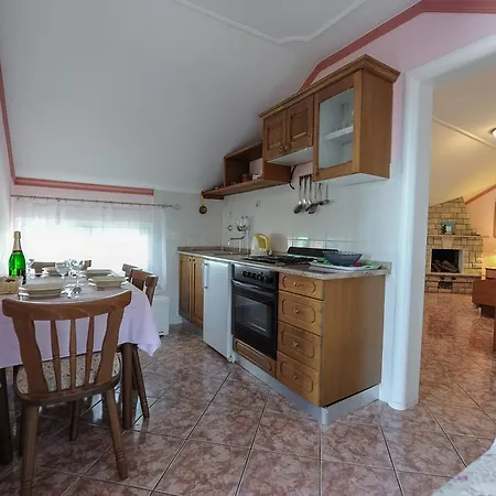 Nina Apartment *