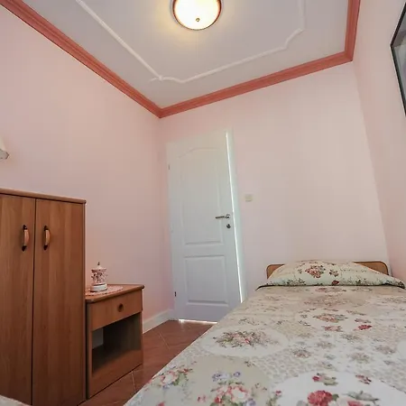 Nina Apartment